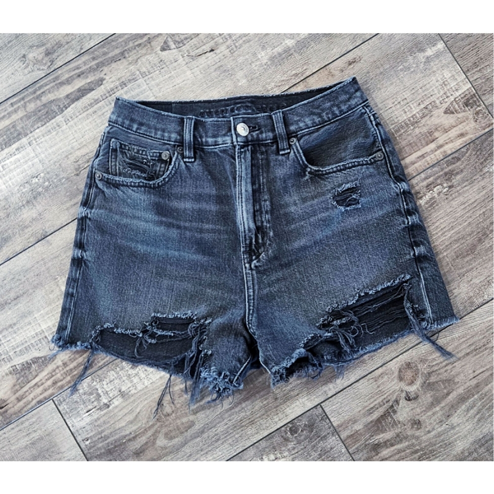 AMERICAN EAGLE Stretch Black Wash Denim Destroyed Jeans Shorts Size 2 / 25